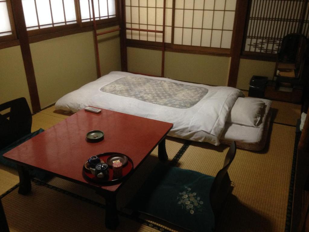 Chuokan Shimizuya Ryokan Nagano Habitación foto